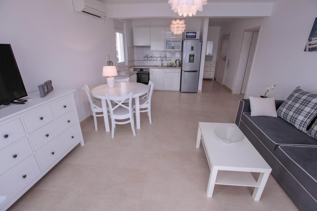 Apartments Zoya クレック エクステリア 写真