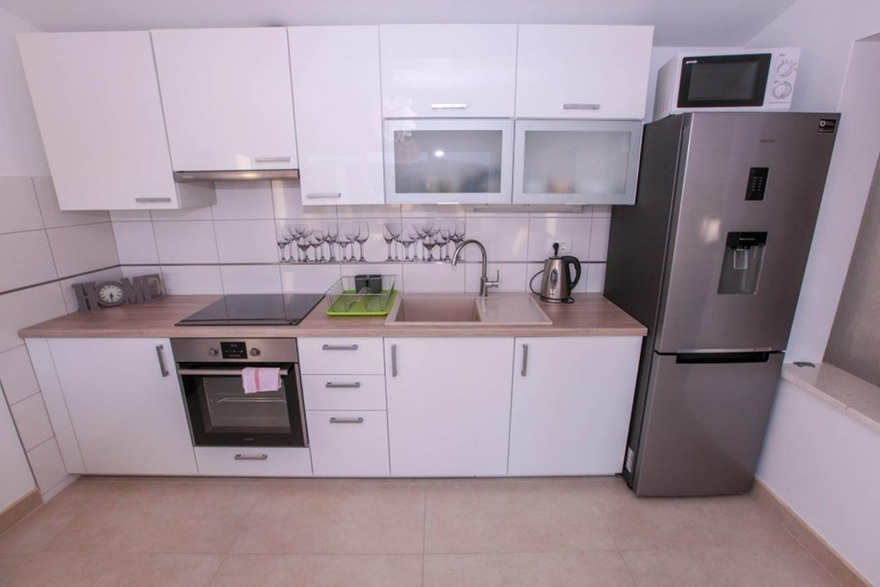 Apartments Zoya クレック エクステリア 写真