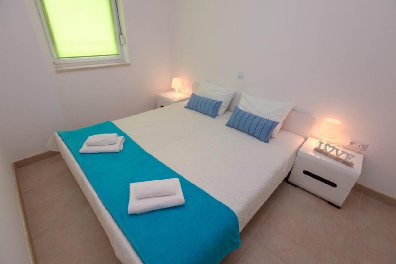 Apartments Zoya クレック エクステリア 写真